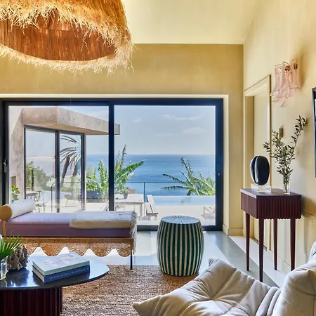 بيت للعطل Pirate House Sea Front Private Pool Garden