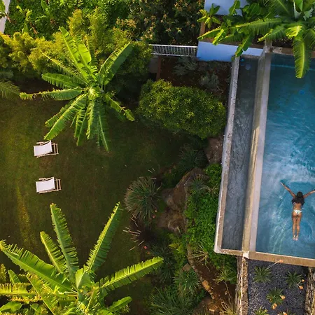 Pirate House Sea Front Private Pool Garden * Funchal