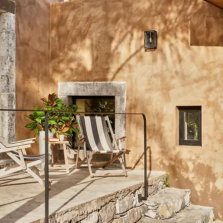 Pirate House Sea Front Private Pool Garden Feriehus Funchal (Madeira)