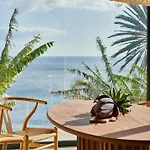 Ferienhaus Pirate House Sea Front Private Pool Garden Funchal (Madeira)