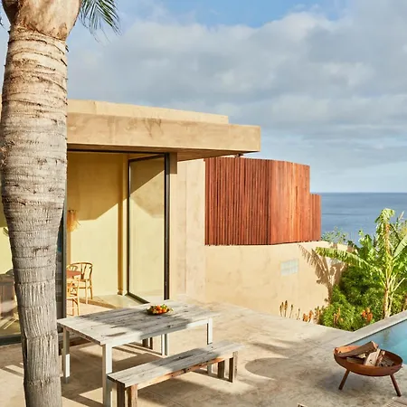 Pirate House Sea Front Private Pool Garden