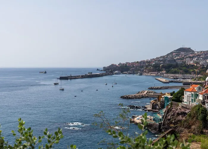 Pirate House Sea Front Private Pool Garden *