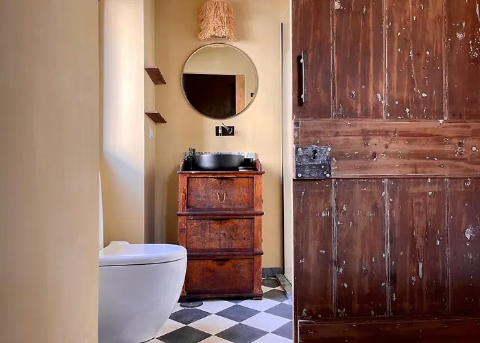 Casa vacanze Pirate House Sea Front Private Pool Garden Funchal (Madeira)