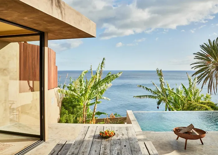 Casa vacanze Pirate House Sea Front Private Pool Garden *