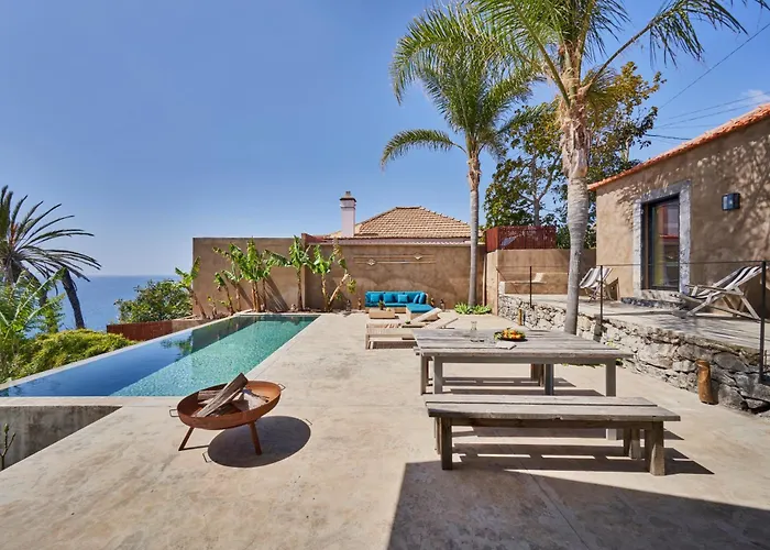 Casa vacanze Pirate House Sea Front Private Pool Garden *