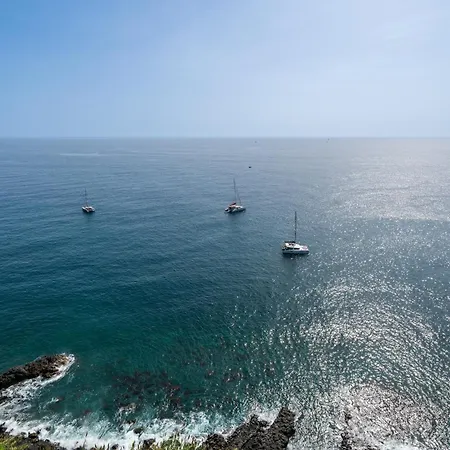 Pirate House Sea Front Private Pool Garden *